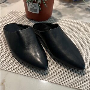 Vince sz 6 Black Slip-On Pointed Mules comfy👍 🆕 size 6
